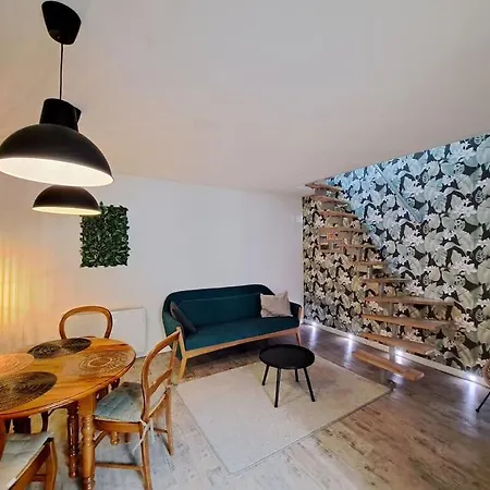 Santorin, Duplex Chaleureux *